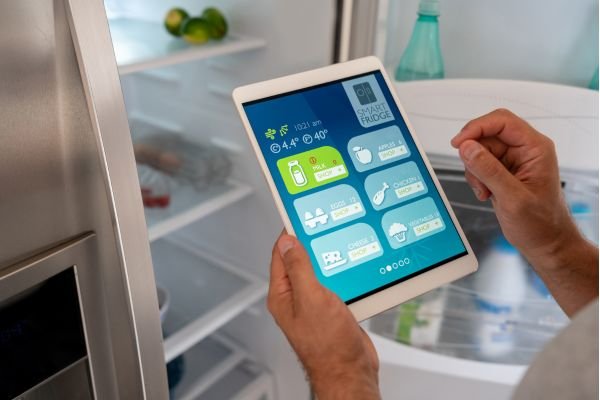 How Smart Refrigerators Enhance Food Storage: A Comprehensive Guide